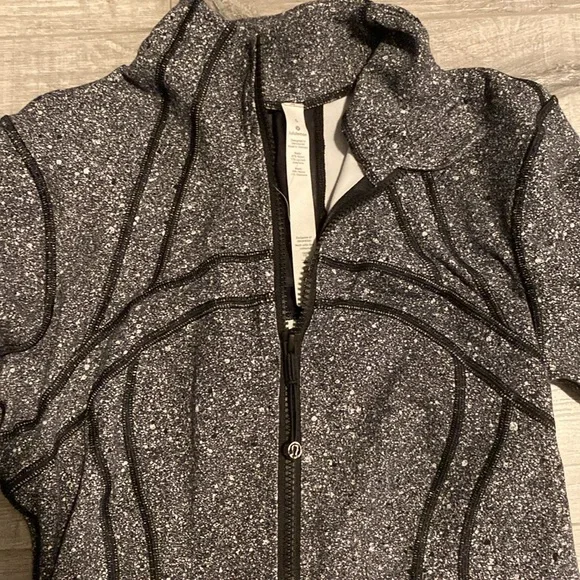 Lululemon Define Jacket - Picture 2 of 5